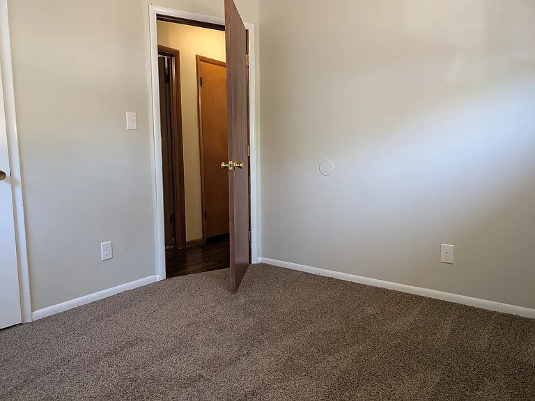 728 SW 4th Pl — Photo 11