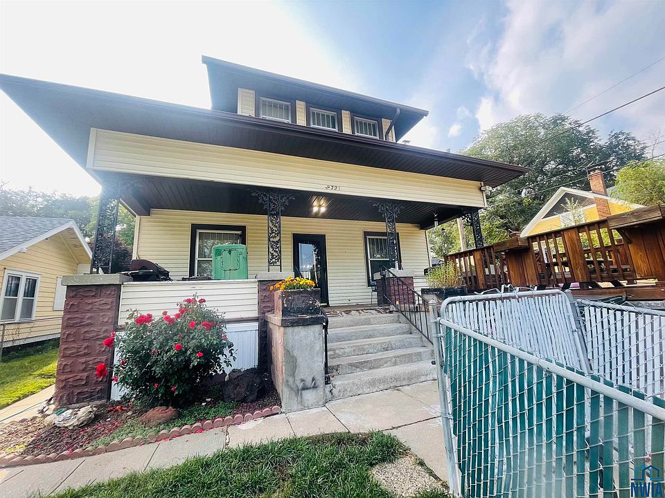 1st image of 2721 Court St
