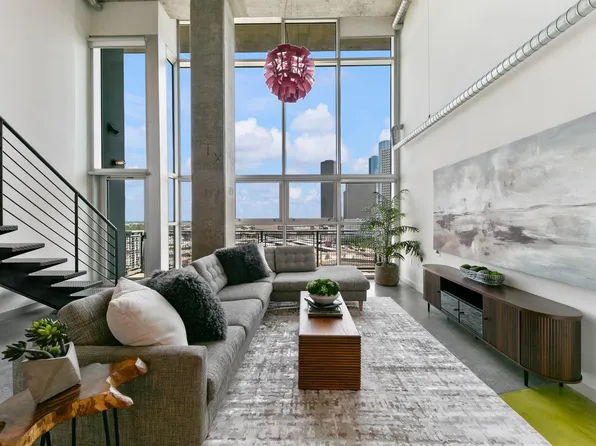 2000 Bagby St APT 13420, Houston, TX 77002