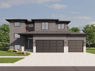 7001 Selkirk Dr S, Fargo, ND 58104