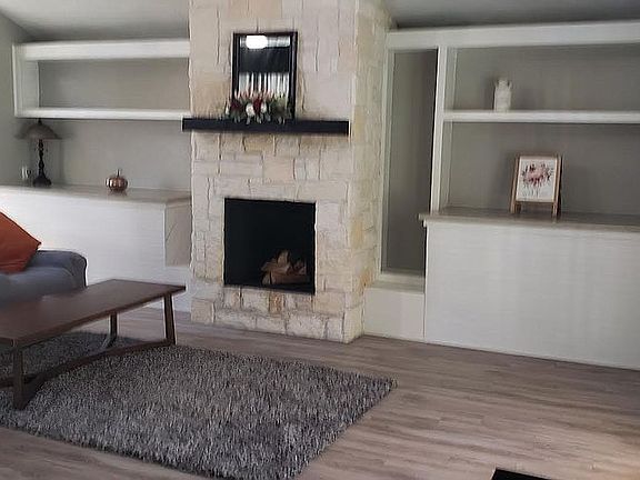 3rd image of 4004 County Road 833
