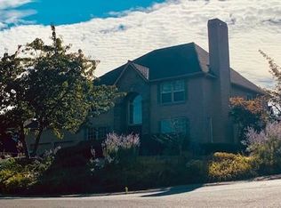 17901 123rd Ct SE, Renton, WA 98058