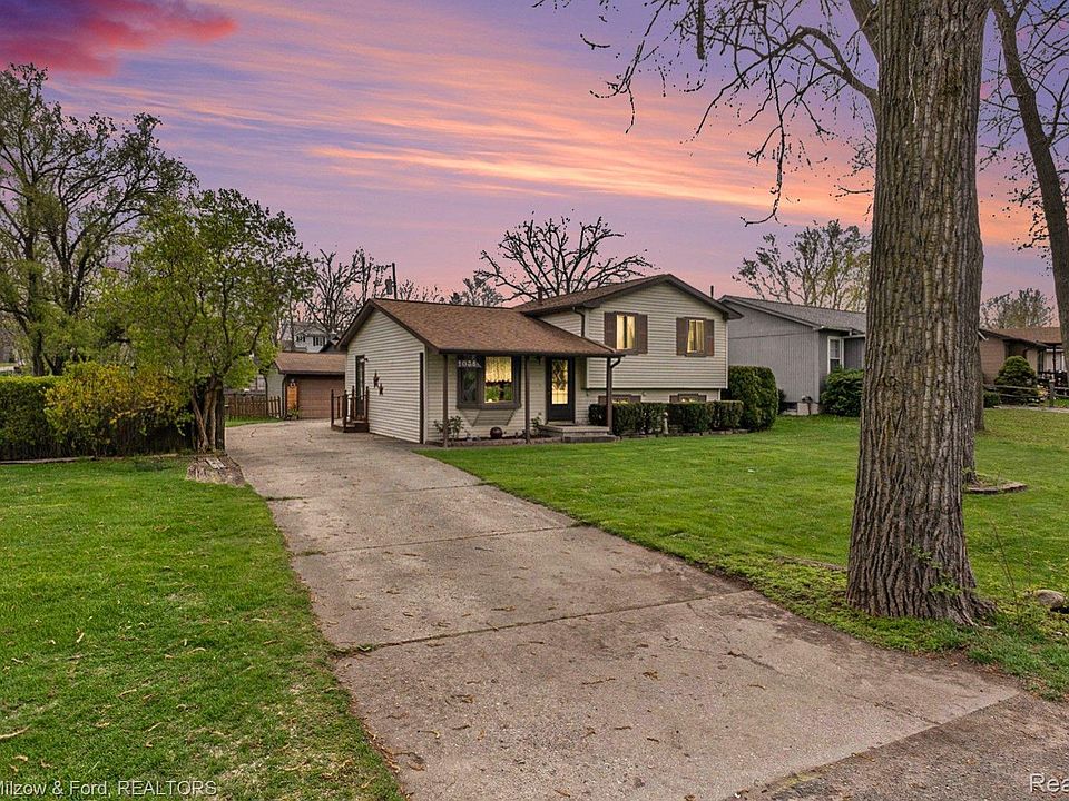 1st image of 1035 Nokomis Way