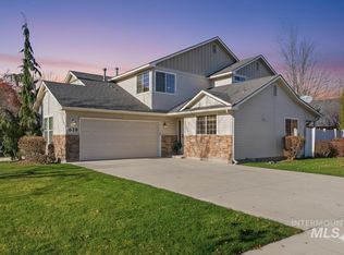 679 N Shadowfox Pl, Eagle, ID 83616
