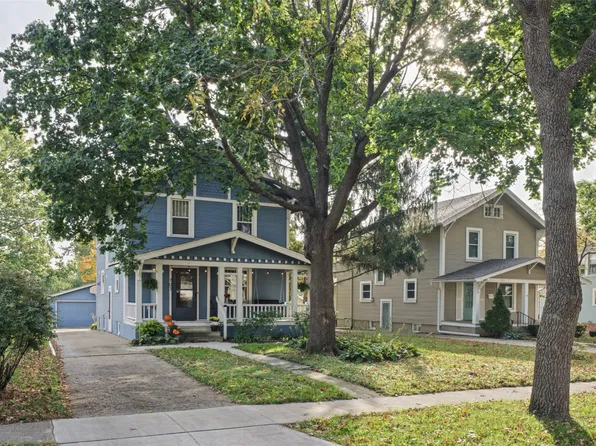 707 37th St, Des Moines, IA 50312
