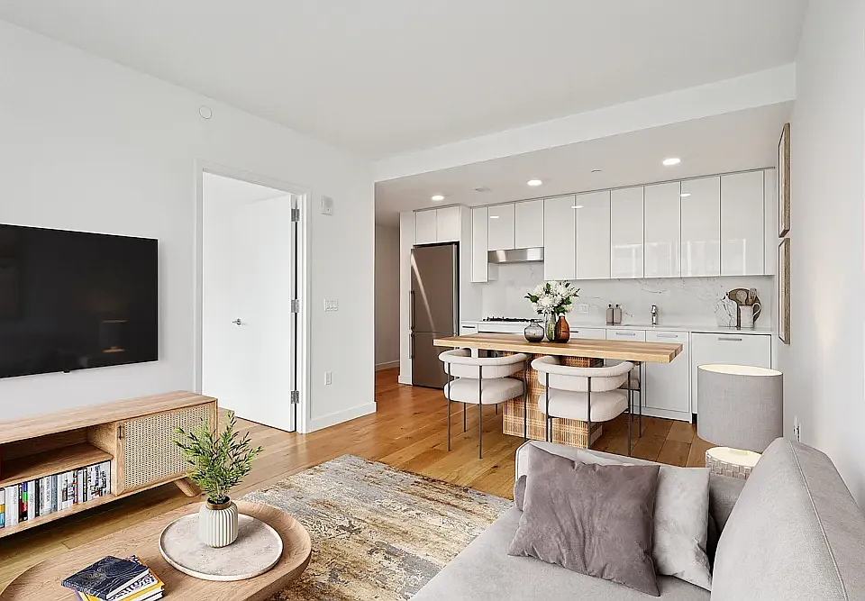 180 Broome St #1707