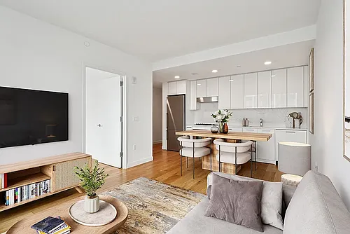 180 Broome St Photo 1