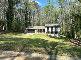 5531 Four Winds Dr SW, Lilburn, GA
