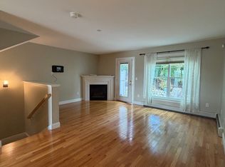 20 Heron Cove Dr, South Portland, ME 04106