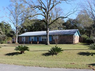 192 Live Oak Dr, Lucedale, MS 39452