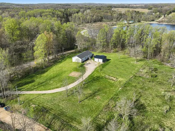 55986 Skyhawk Lake Rd, Marcellus, MI 49067