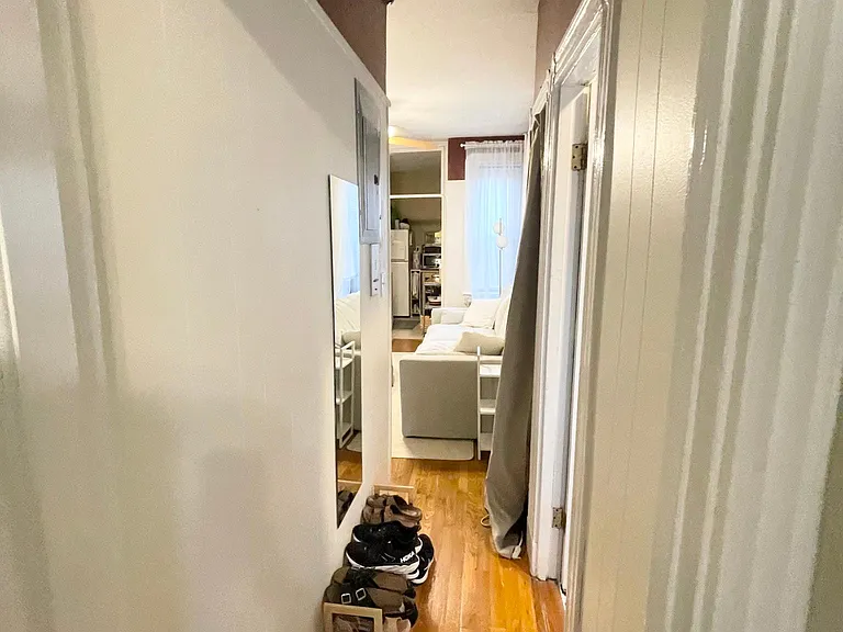 31 Irving St #6 — Photo 13