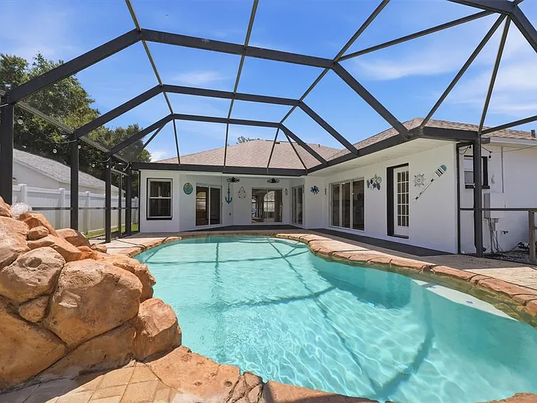 2210 Towering Oaks Cir — Photo 31