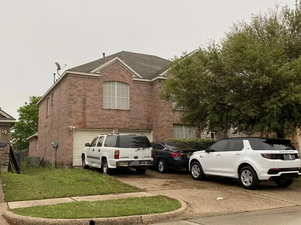 824 Mulberry Ln, Desoto, TX 75115