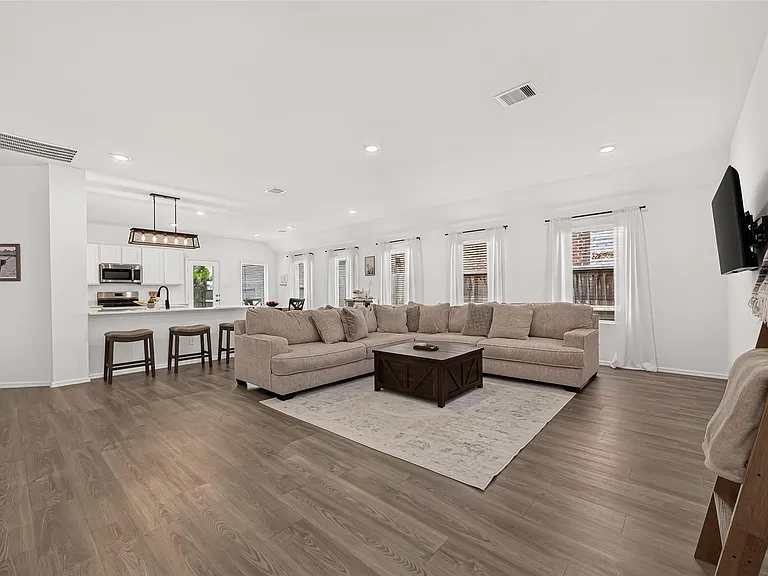 3112 Catalonion Ct — Photo 4