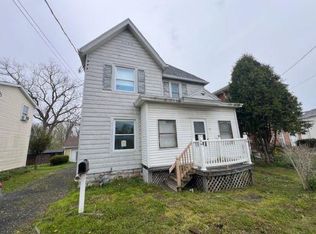 20 W River St, Waterloo, NY 13165