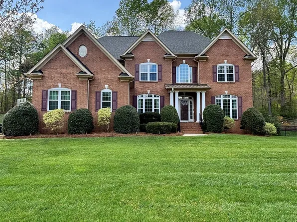 9811 Julliard Dr, Mint Hill, NC 28227