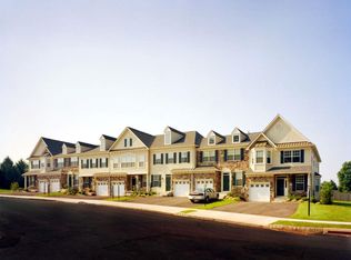 105 Cranberry Cir, Perkasie, PA 18944