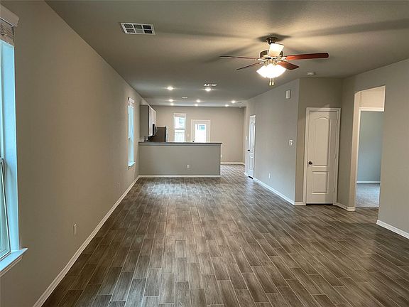2nd image of 851 Redinger Ridge Dr