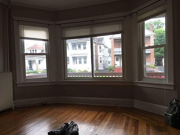 Living room Bay window