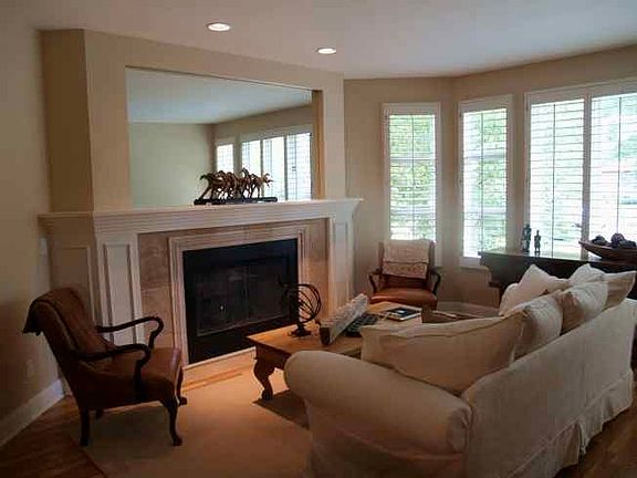 Bright Living Room w/ FP