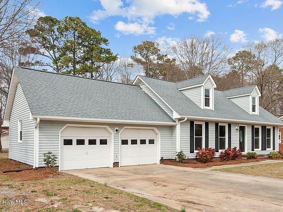 2nd image of 2476 Pine Knoll Drive