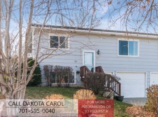 207 14th St NE, Mandan, ND 58554