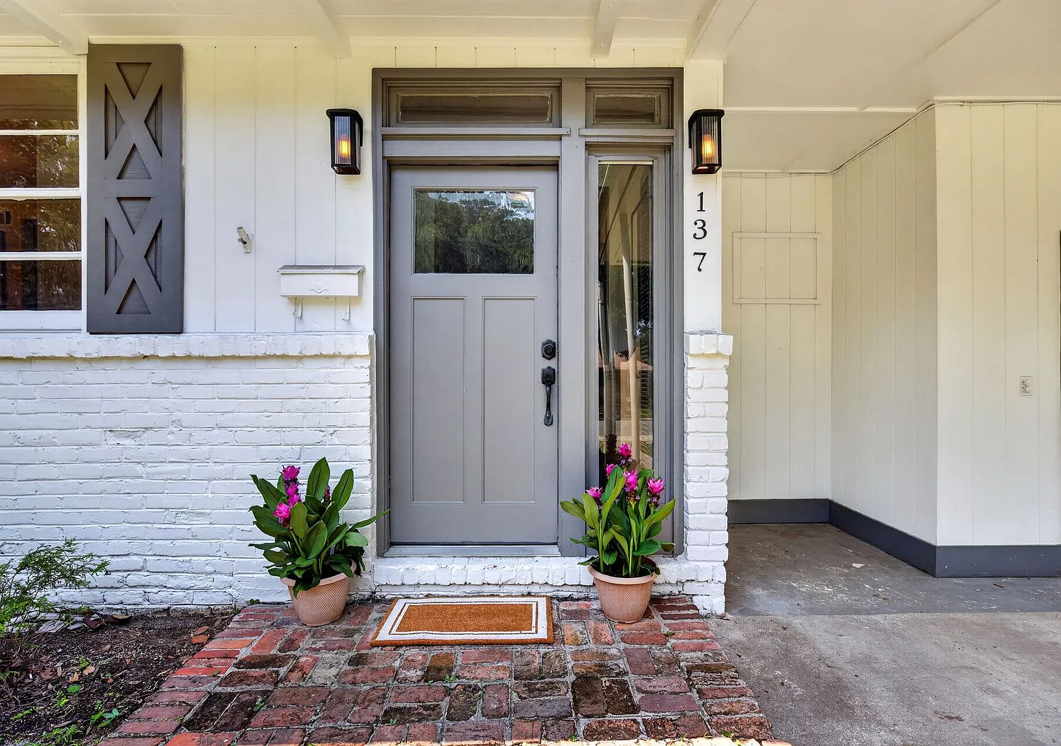 Desirable Area — Photo 2