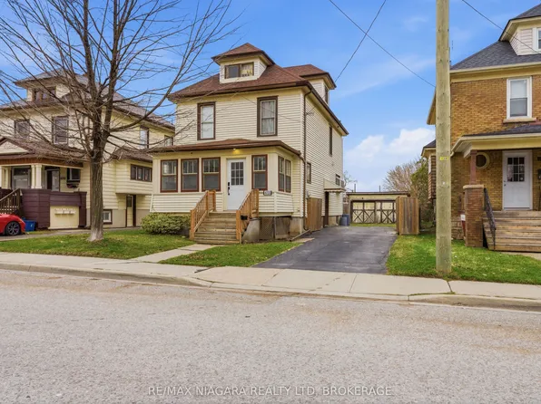 4733 Jepson St, Niagara Falls, ON L2E 1J7