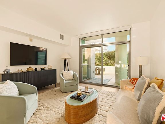 2nd image of 13700 Marina Pointe Dr Unit 314