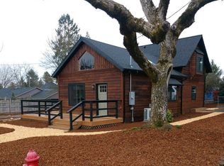 610 E Monroe St, Carlton, OR 97111
