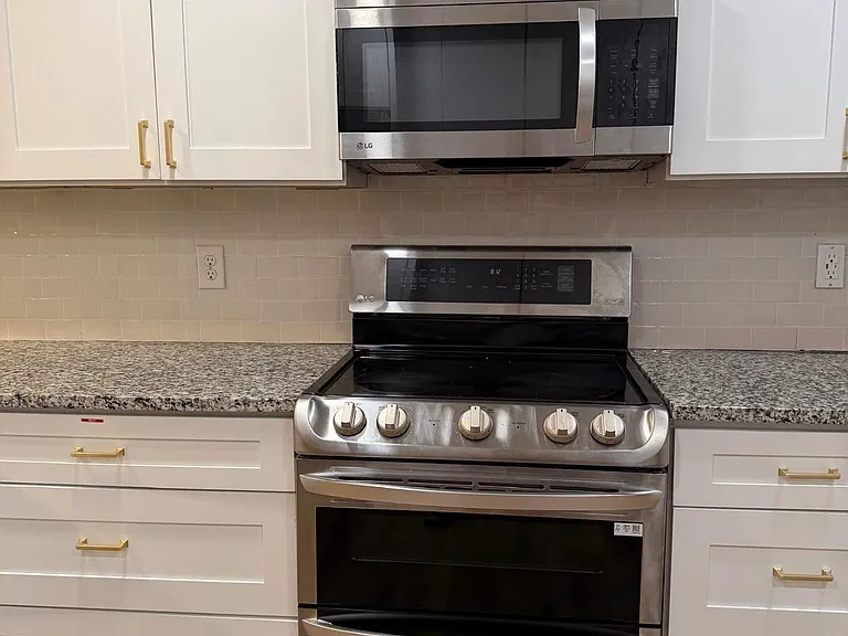5721 Harvest Hill Rd #1037 — Photo 4