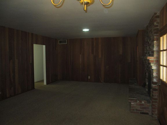 5th image of 3020 N Inyo St