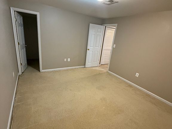 3rd image of 144 Executive Cir