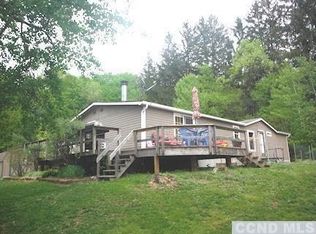 30 Goodrich Ln, Chatham, NY 12037