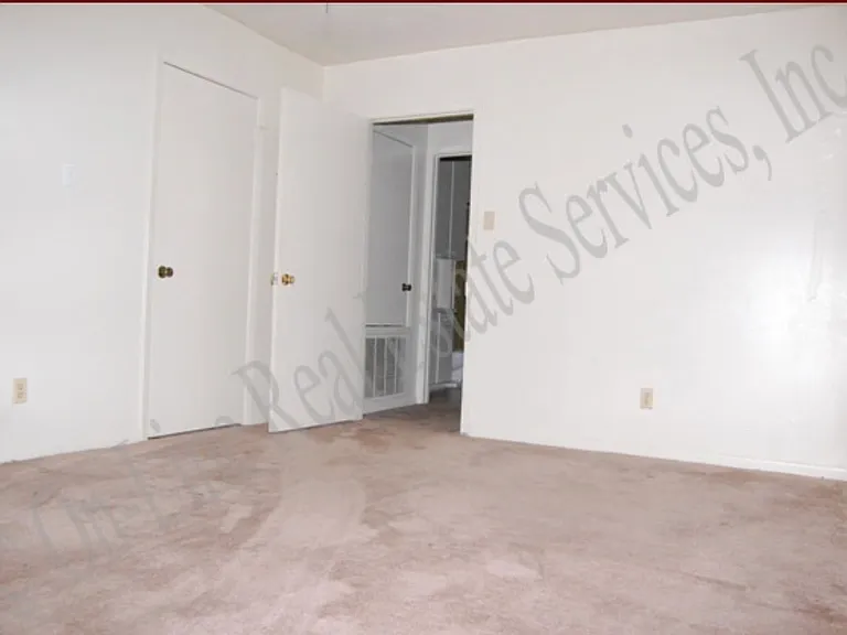 1812 Wilde Oak Cir #1 — Photo 7