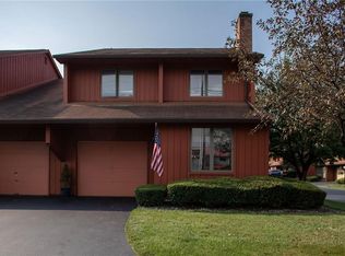 2 Treetop Dr, Fairport, NY 14450