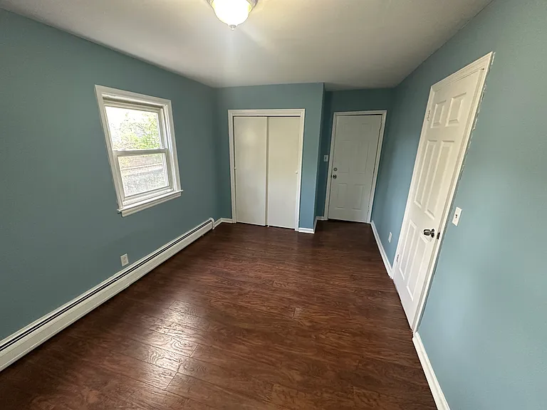 38 Allen St #2 — Photo 16