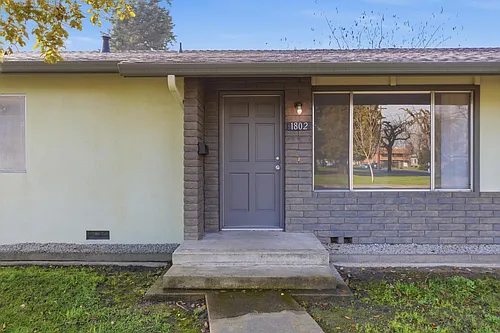 1802 Rockford Ave Photo 1