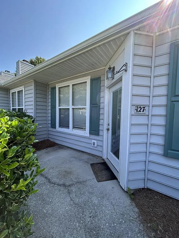 321 S Kerr Ave, 127 — Photo 2