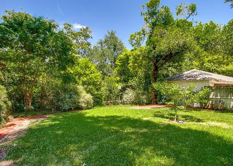 2nd image of 6451 Runnemede Ln