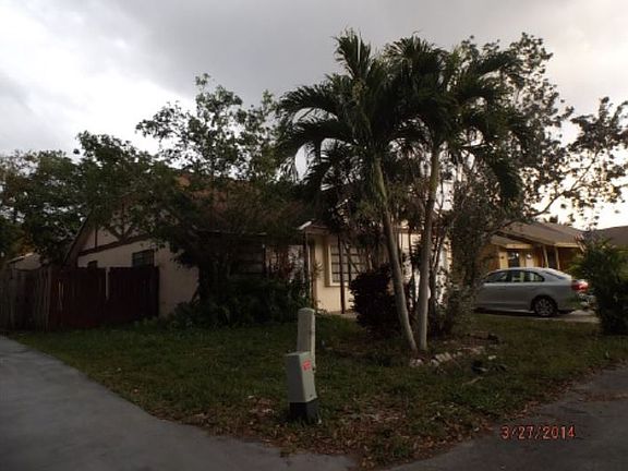 4th image of 23440 Country Club Dr E
