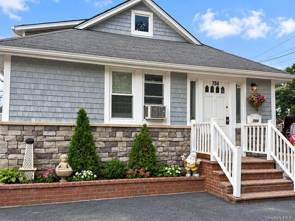 704 Newbridge Road, North Bellmore, NY 11710
