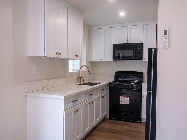 2861 Cedar Ave #A — Photo 14