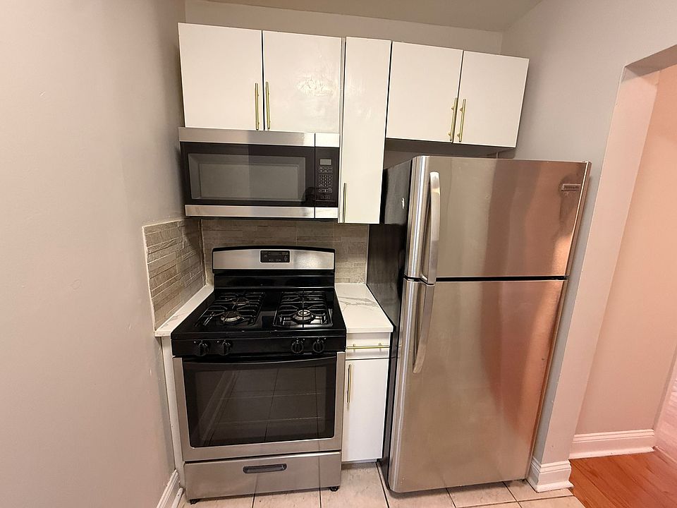 1st image of 205 Monticello Ave #16E