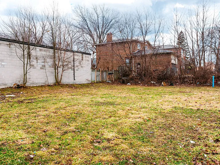 240 Markham Rd #LOWER LEVEL — Photo 15