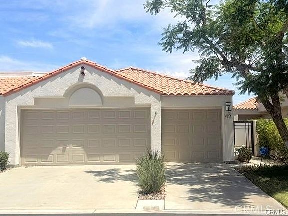 2nd image of 42 La Costa Dr