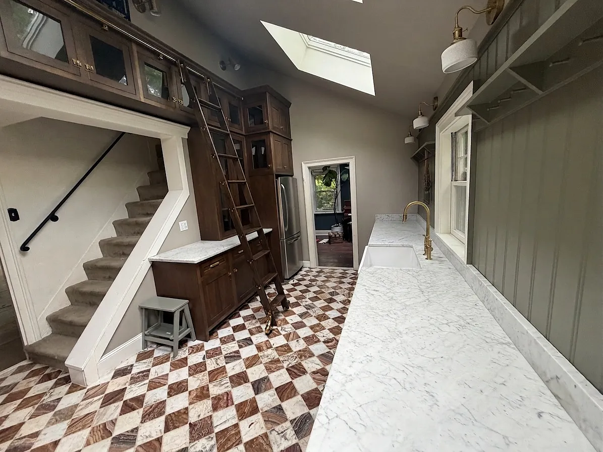 4 bed, 2.5 bath, 2000 sqft, $4,995 — Photo 4