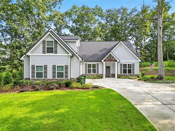 564 Oakland Dr SE, Calhoun, GA 30701
