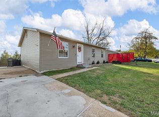 1446 Kathleen Dr, Wentzville, MO 63385